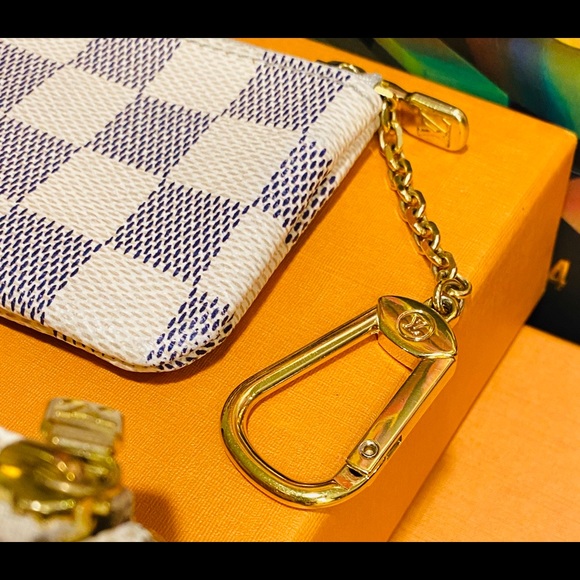 Damier Azur Louis Vuitton Bundle - Picture 10 of 13